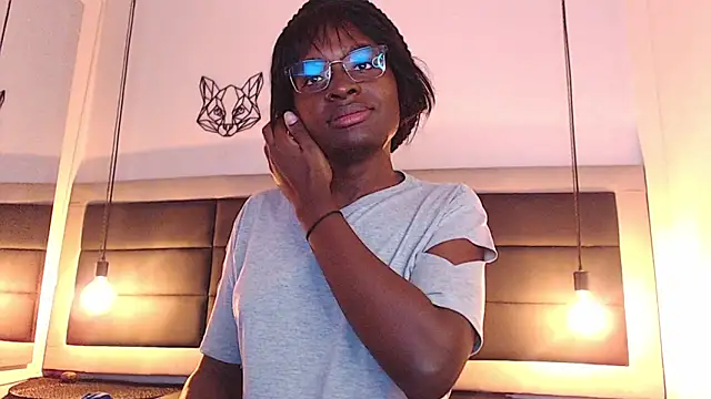 candy lovee69 online show from 02/18/26, 07:32