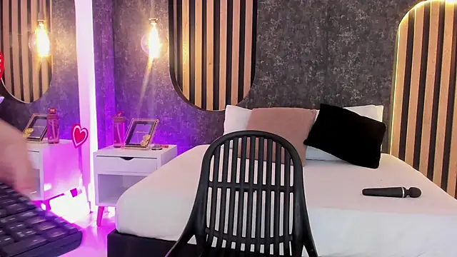 miss10 antonella online show from 02/21/25, 08:05