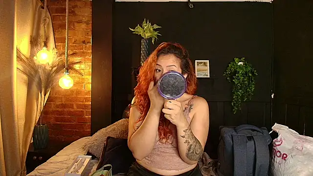Snapshot of sahra_taylor_ chatting on 06/26/26, 01:48 sahra taylor online show from 06/26/26, 01:48