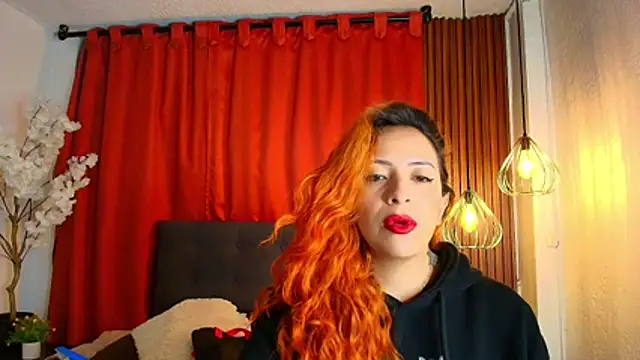 Snapshot of sahra_taylor_ chatting on 07/15/26, 01:49 sahra taylor online show from 07/15/26, 01:49