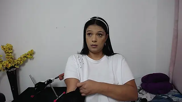 Nicol Love0 online show from 09/26/25, 12:42