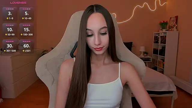 Snapshot of your_emily_ chatting on 03/19/25, 09:17 your emily online show from 03/19/25, 09:17