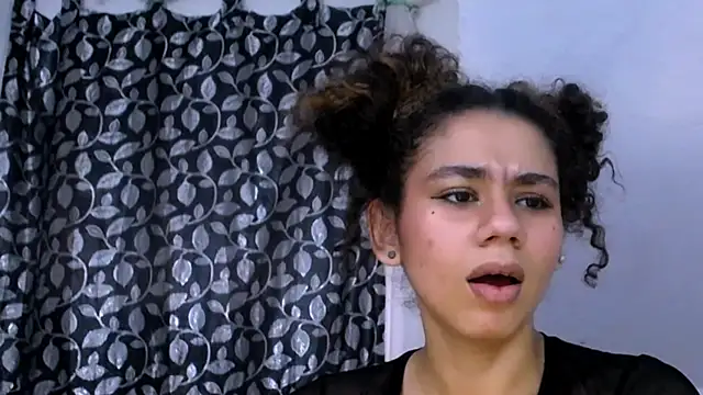 diamonmeli online show from 03/03/25, 05:39