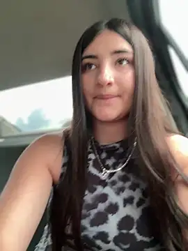 Snapshot of AhriCutte chatting on 03/19/25, 04:34 AhriCutte online show from 03/19/25, 04:34