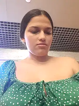 girl milk1 online show from 12/13/24, 10:55