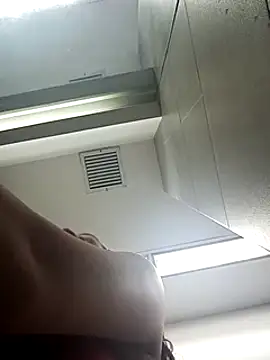 girl milk1 online show from 03/22/25, 11:20