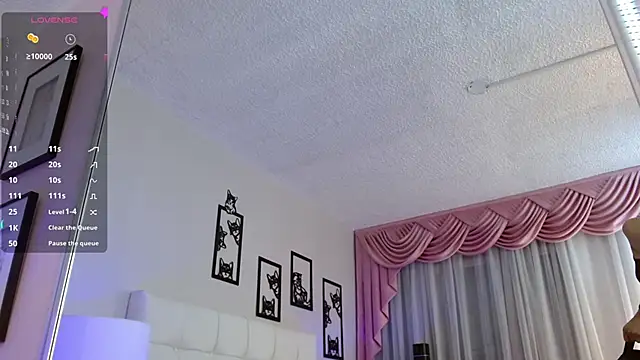 Zoe Vixen online show from 02/14/25, 08:15