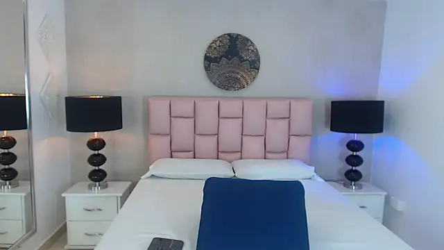 Zoe Vixen online show from 02/20/25, 12:04