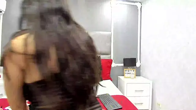 MadelineBeckert online show from 12/15/25, 07:18