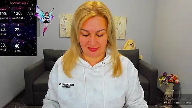 Lili Crossi online show from 11/07/25, 06:46