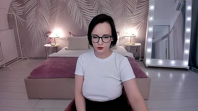 Snapshot of StellaGloww chatting on 03/07/25, 11:29 StellaGloww online show from 03/07/25, 11:29