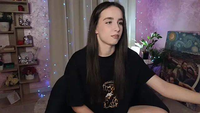 AuroraAksnesss online show from 12/13/24, 03:21