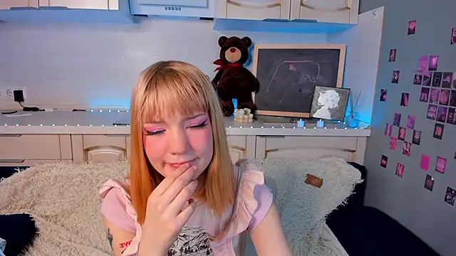 Linablueeyed online show from 02/05/25, 11:12