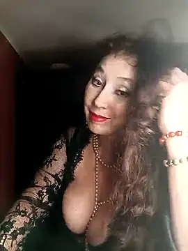 Snapshot of GypsyEsmeralda chatting on 03/13/25, 06:34 GypsyEsmeralda online show from 03/13/25, 06:34