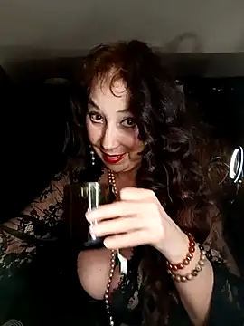 Snapshot of GypsyEsmeralda chatting on 03/20/25, 05:25 GypsyEsmeralda online show from 03/20/25, 05:25