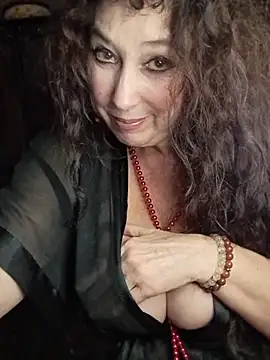 GypsyEsmeralda online show from 12/20/25, 05:31