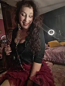 Snapshot of GypsyEsmeralda chatting on 03/04/26, 04:35 GypsyEsmeralda online show from 03/04/26, 04:35