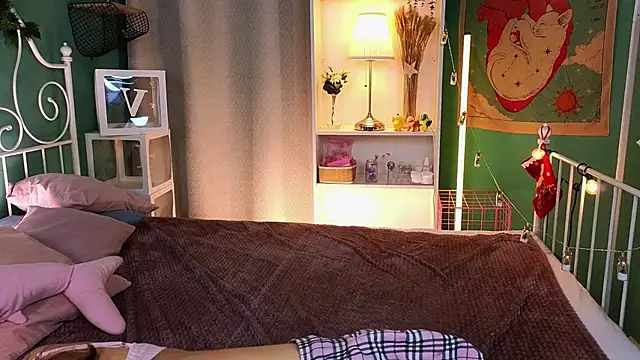 cherry lea online show from 12/21/24, 04:25