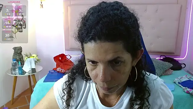 Snapshot of sila_bolum chatting on 06/04/26, 06:47 sila bolum online show from 06/04/26, 06:47
