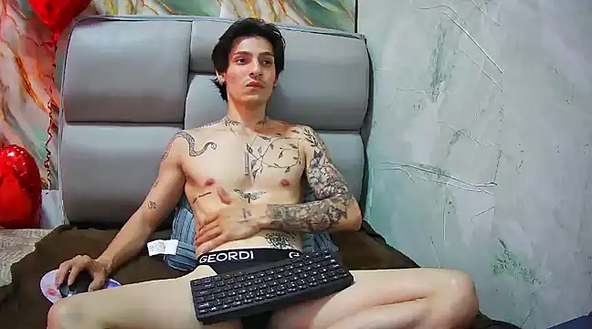 Apolo Hidalgo01 online show from 02/13/25, 04:39