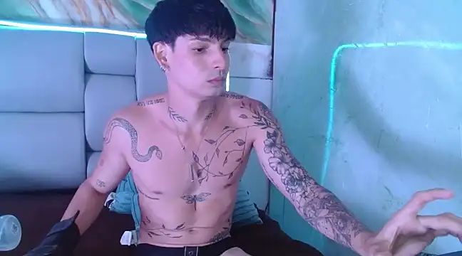 Apolo Hidalgo01 online show from 03/05/25, 05:39