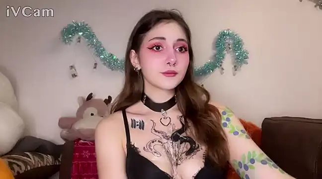 Snapshot of _Devill_Baby chatting on 01/09/25, 12:09 Devill Baby online show from 01/09/25, 12:09