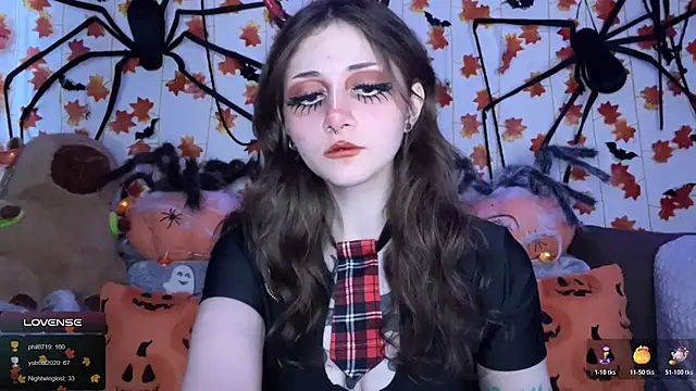 Snapshot of _Devill_Baby chatting on 10/25/25, 05:37 Devill Baby online show from 10/25/25, 05:37