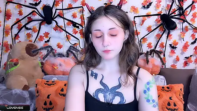 Snapshot of _Devill_Baby chatting on 11/03/25, 04:19 Devill Baby online show from 11/03/25, 04:19