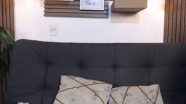 rihannagil online show from 01/16/26, 04:49