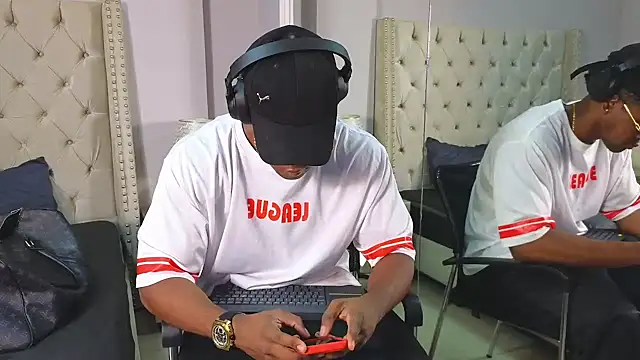 Snapshot of AdonisKnight chatting on 01/20/25, 07:46 AdonisKnight online show from 01/20/25, 07:46