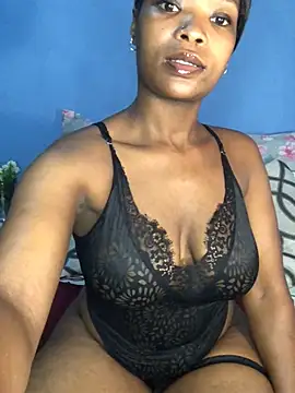 Snapshot of NunuBerry16 chatting on 12/13/24, 04:16 NunuBerry16 online show from 12/13/24, 04:16