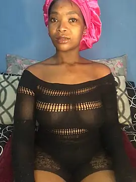 Snapshot of NunuBerry16 chatting on 12/16/24, 08:48 NunuBerry16 online show from 12/16/24, 08:48