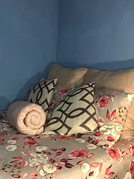 Snapshot of NunuBerry16 chatting on 12/21/24, 11:45 NunuBerry16 online show from 12/21/24, 11:45