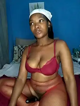 Snapshot of NunuBerry16 chatting on 01/30/25, 09:58 NunuBerry16 online show from 01/30/25, 09:58