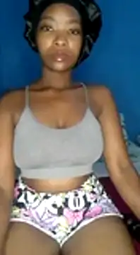 Snapshot of NunuBerry16 chatting on 02/09/25, 01:55 NunuBerry16 online show from 02/09/25, 01:55