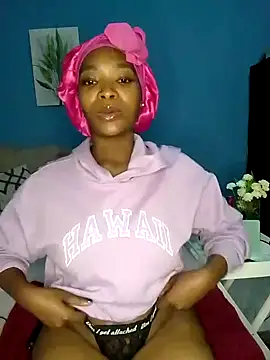 Snapshot of NunuBerry16 chatting on 02/13/25, 10:00 NunuBerry16 online show from 02/13/25, 10:00