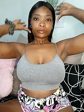 Snapshot of NunuBerry16 chatting on 11/06/25, 01:01 NunuBerry16 online show from 11/06/25, 01:01