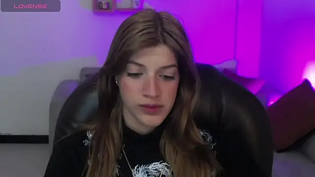 Nora Vennucci online show from 02/01/25, 07:44