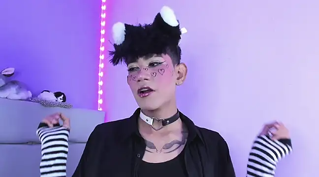 andrew uwu  online show from 03/17/25, 05:27