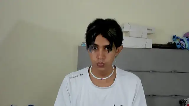 andrew uwu  online show from 07/04/26, 01:34