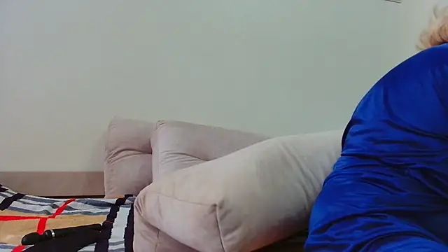 Brionia online show from 03/06/25, 06:41