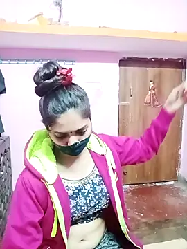 Snapshot of Cute-Simmi chatting on 12/25/24, 02:02 Cute-Simmi online show from 12/25/24, 02:02