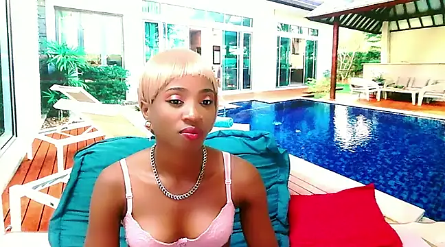 EbonyCreamy69 online show from 02/13/25, 12:35