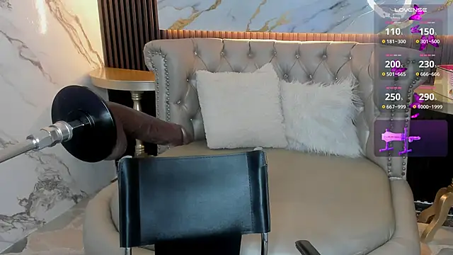 Snapshot of MAEVE_BOOBS chatting on 11/25/25, 12:54 MAEVE BOOBS online show from 11/25/25, 12:54