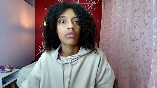 Zia Green online show from 02/23/25, 05:01