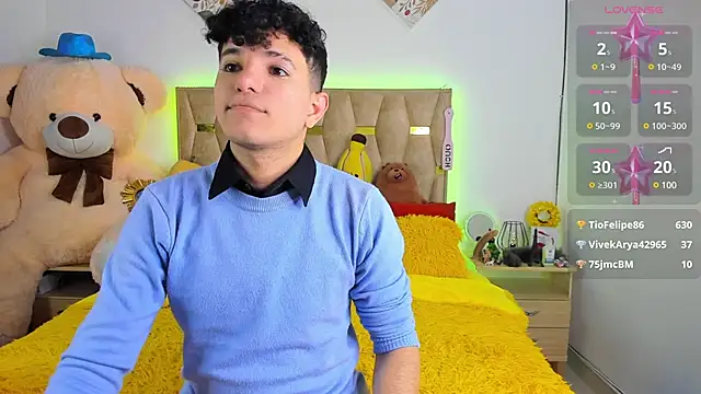 Snapshot of patrick_sanzz chatting on 02/15/25, 08:11 patrick sanzz online show from 02/15/25, 08:11