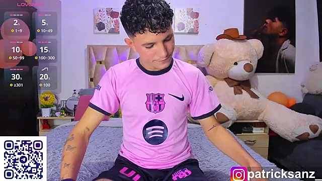 Snapshot of patrick_sanzz chatting on 10/13/25, 01:27 patrick sanzz online show from 10/13/25, 01:27