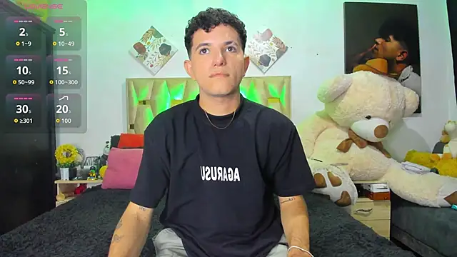 Snapshot of patrick_sanzz chatting on 11/23/25, 01:27 patrick sanzz online show from 11/23/25, 01:27