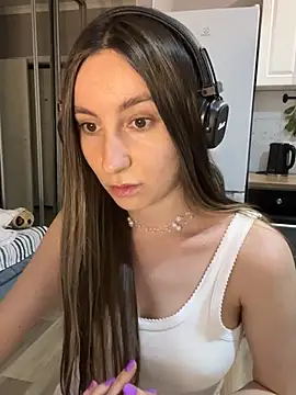 viviandaimond1 online show from 02/03/25, 12:47