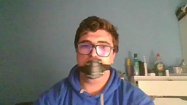 Snapshot of sorolla12 chatting on 12/16/25, 07:19 sorolla12 online show from 12/16/25, 07:19